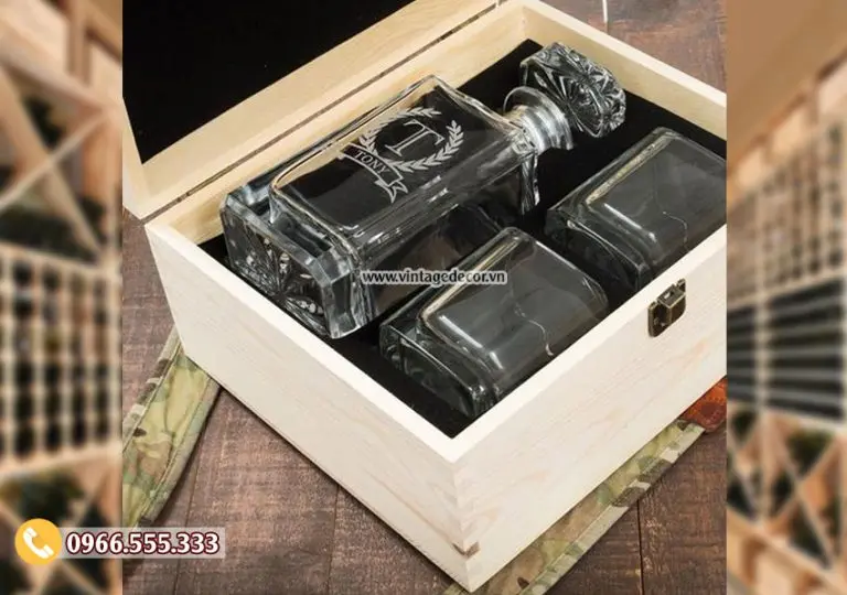 Mẫu hộp gỗ thông đựng ly rượu HDR76