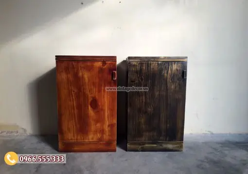 Tủ rượu Mini trang trí phòng khách TRM02 Hai tủ rượu TRM02 đóng – tông nâu đỏ và tông sẫm vân vàng