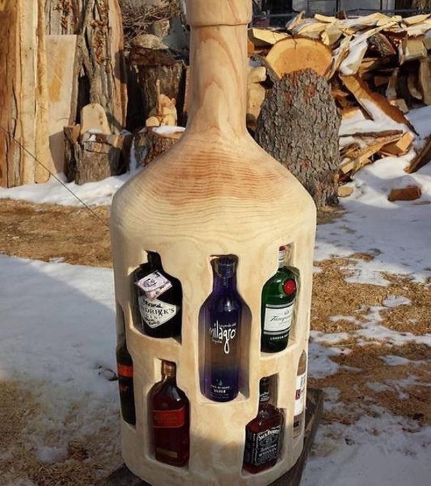 kệ rượu hình chiếc chai