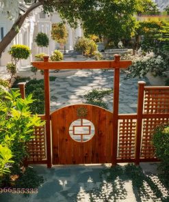 Cổng Gỗ Sân Vườn C23 - Ô Tròn Trang Trí Mặt Trời, Gỗ Thông