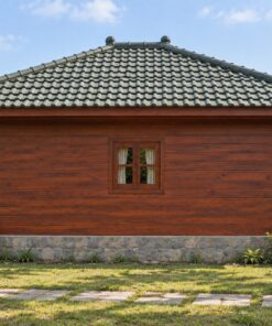 Nhà Gỗ Homestay S65 - Một Gian Mái Ngói Nhựa Âm Dương Xanh Rêu, Gỗ Thông