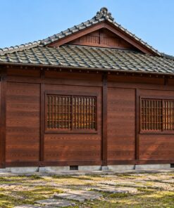 Nhà Gỗ Nhật Bản J77 - Một Tầng Hiên Sâu Cửa Lam Gỗ, Gỗ Thông