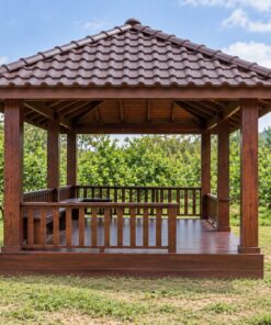 Chòi Gỗ Sân Vườn T116 - Sàn Hai Cấp Cao Thấp Trong Một Mái, Gỗ Thông Màu Nâu Đỏ