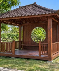 Chòi Gỗ Sân Vườn T139 - Cửa Sổ Tròn Trên Vách Lưng, Gỗ Thông Màu Nâu Đỏ