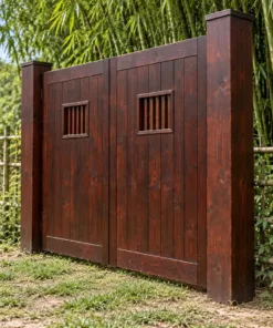 Cổng gỗ C51 – nhìn chéo, trụ vuông bản to có mũ