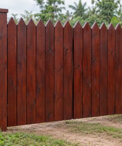 Cổng Gỗ Sân Vườn C58 - Đỉnh Răng Cưa Đầu Ván Vát Nhọn, Gỗ Thông Màu Nâu Đỏ
