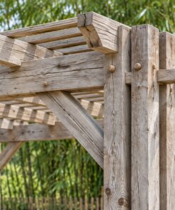 Giàn Hoa Pergola P51 - Cột Đôi Bốn Góc Dầm Kẹp Giữa, Gỗ Thông Màu Vintage