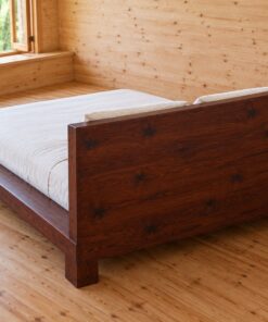 Giường Gỗ Thông GN27 - Bục Gỗ Thấp Viền Quanh Nệm, Gỗ Thông Màu Nâu Cánh Gián