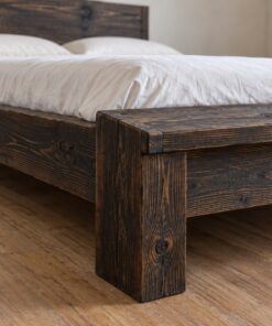 Giường Gỗ Thông GN29 - Đuôi Giường Liền Ghế Băng, Gỗ Thông Màu Gỗ Cháy