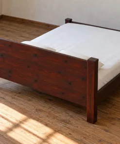 Giường Gỗ Thông GN36 - Bốn Trụ Thấp Mũ Vuông Bốn Góc, Gỗ Thông Màu Nâu Cánh Gián