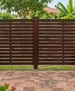 Hàng rào gỗ HR22 nhìn thẳng – nan ngang bản hẹp, khe sáng đều