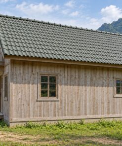 Nhà Gỗ Bungalow B31 - Đầu Hồi Quay Ra Trước Gác Ban Công Nhỏ, Gỗ Thông Màu Vintage
