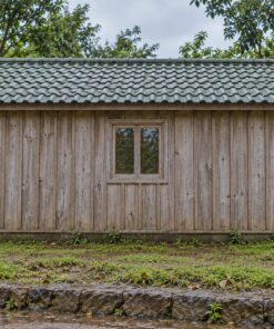 Nhà Gỗ Bungalow B39 - Vách Ván Đứng Nẹp Che Mạch Mái Thấp, Gỗ Thông Màu Vintage