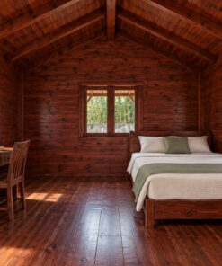 Nhà Gỗ Bungalow B45 - Mái Che Nhỏ Trên Mỗi Cửa Sổ, Gỗ Thông Màu Nâu Đỏ