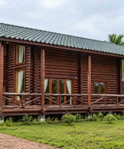 Nhà Gỗ Homestay S48 - Thân Tròn Hiên Dài Lan Can Gỗ, Gỗ Thông