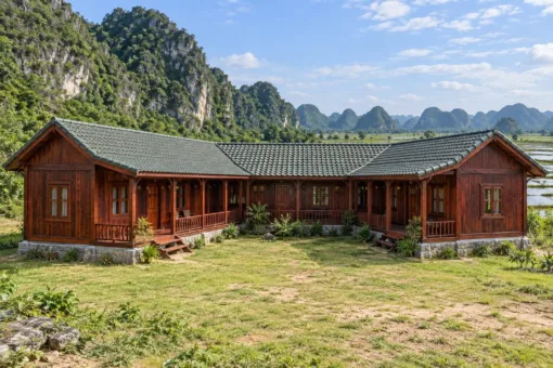Nhà Gỗ Homestay S91 - Ba Dãy Phòng Chữ U Ôm Sân Có Hiên Liền, Gỗ Thông Màu Nâu Đỏ Nhà Gỗ Homestay S91 - Ba Dãy Phòng Chữ U Ôm Sân Có Hiên Liền, Gỗ Thông Màu Nâu Đỏ