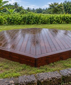 Sàn Gỗ Ngoài Trời SG14 - Lục Giác Giữa Bãi Cỏ, Gỗ Thông Màu Nâu Cánh Gián