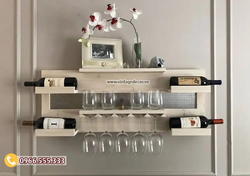 Mẫu kệ rượu vang treo tường sang chảnh TBR211