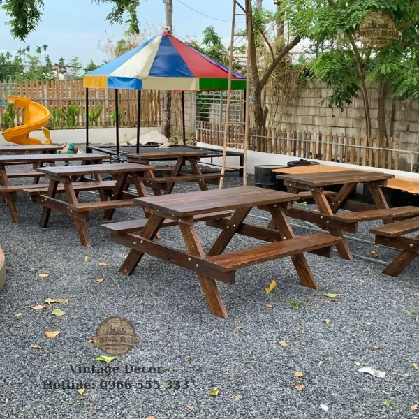 Bàn ghế liền dáng chữ 4